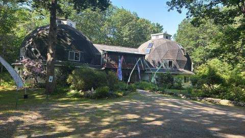 The geodesic domes of Aryaloka